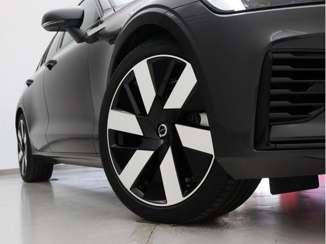 Ｖ６０ ウルトラ　Ｔ６　ＡＷＤ　プラグインハイブリッド　ＰＨＥＶ　サンルーフ　Ｇｏｏｇｌｅ搭載　ドラレコ　前後シートヒーター　ステアリングホイールヒーター　リラクゼーション機能　ベンチレーション機能　クリスタルシフトノブ　ドリフトウッドパネル　１９ＡＷ（9枚目）