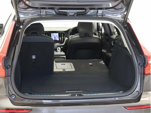 Ｖ６０ ウルトラ　Ｔ６　ＡＷＤ　プラグインハイブリッド　ＰＨＥＶ　サンルーフ　Ｇｏｏｇｌｅ搭載　ドラレコ　前後シートヒーター　ステアリングホイールヒーター　リラクゼーション機能　ベンチレーション機能　クリスタルシフトノブ　ドリフトウッドパネル　１９ＡＷ（31枚目）