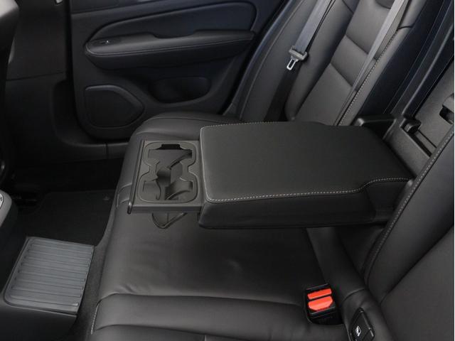 Ｖ６０ ウルトラ　Ｔ６　ＡＷＤ　プラグインハイブリッド　ＰＨＥＶ　サンルーフ　Ｇｏｏｇｌｅ搭載　ドラレコ　前後シートヒーター　ステアリングホイールヒーター　リラクゼーション機能　ベンチレーション機能　クリスタルシフトノブ　ドリフトウッドパネル　１９ＡＷ（40枚目）