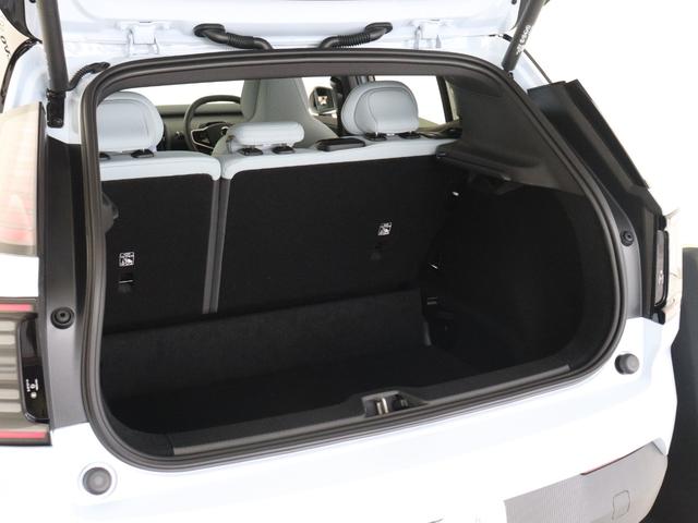 EX30 ウルトラシングルモーター エクステンデッドレンジ 電気自動車 パノラマガラスルーフ Google搭載 ドラレコ harman/kardon シートヒーター ステアリングヒーター パワーテールゲート 3Dビュー機能付360°カメラ 19インチAW(13枚目)