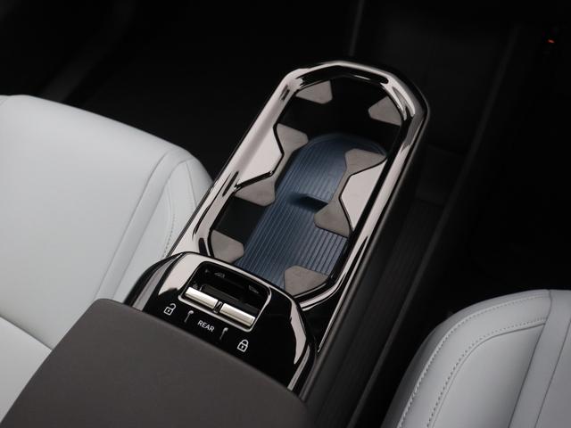 EX30 ウルトラシングルモーター エクステンデッドレンジ 電気自動車 パノラマガラスルーフ Google搭載 ドラレコ harman/kardon シートヒーター ステアリングヒーター パワーテールゲート 3Dビュー機能付360°カメラ 19インチAW(47枚目)
