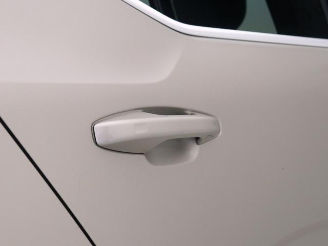 ＸＣ４０ アルティメット　Ｂ４　ＡＷＤ　サンルーフ　ピクセルＬＥＤ　Ｇｏｏｇｌｅ搭載　４８Ｖ　ｈａｒｍａｎ／ｋａｒｄｏｎ　前後シートヒーター　ステアリングホイールヒーター　パワーテールゲート　３６０°カメラ　クリスタルシフトノブ　１９ＡＷ（27枚目）