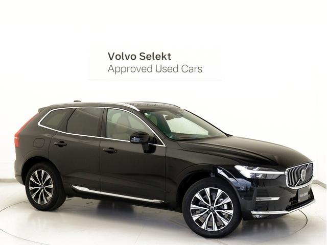 クリーンでエレガントなスカンジナビアン・デザインのもと磨かれた、躍動感にあふれる力強い存在感。その流麗なエクステリアは、シンプル＆スマートに研ぎ澄まされました。