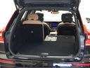リアシートのシートバックは、60:40の分割可倒式です。さらに、シートバックをすべて倒せば、フラットの広大な空間が出現します。