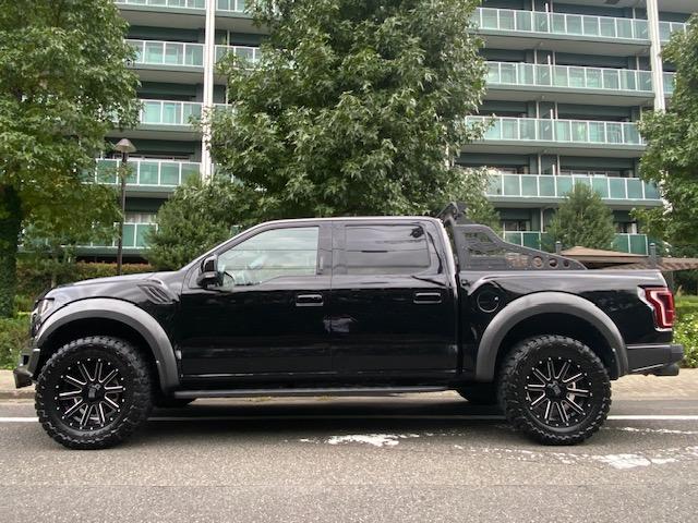 Ｆ－１５０ ラプター　自社輸入車　ＫＭＣ　ＸＤ２０インチＡＷ　ＦＯＸサス　Ｖ６　３．５Ｌ　Ｅｃｏｂｏｏｓｔ　ｔｗｉｎ－ｔｕｒｂｏ　Ｅ／Ｇ１０ＳｐｅｅｄＡ／Ｔ　ＸＤ２０インチＡＷ　オープンカントリー３５／１２．５０Ｒ２０ＦＯＸサスペンション　パノラマルーフ（5枚目）