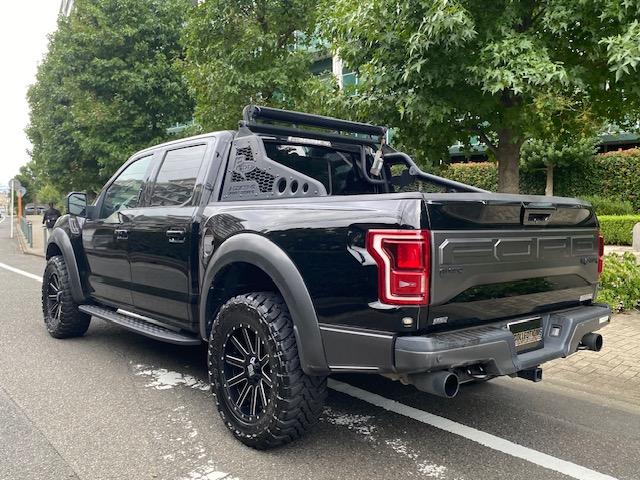 Ｆ－１５０ ラプター　自社輸入車　ＫＭＣ　ＸＤ２０インチＡＷ　ＦＯＸサス　Ｖ６　３．５Ｌ　Ｅｃｏｂｏｏｓｔ　ｔｗｉｎ－ｔｕｒｂｏ　Ｅ／Ｇ１０ＳｐｅｅｄＡ／Ｔ　ＸＤ２０インチＡＷ　オープンカントリー３５／１２．５０Ｒ２０ＦＯＸサスペンション　パノラマルーフ（9枚目）