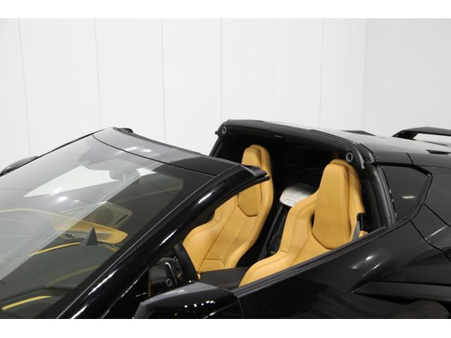C8 2LT Z51パフォーマンスPKG フロントリフター 8速デュアルクラッチ 可変マフラー 左ハンドル Bremboアンチロックブレーキ デジタルインナーミラー ヘッドアップディスプレイ パドルシフター ソフトクローズリアハッチ ガラスエンジンフード(12枚目)