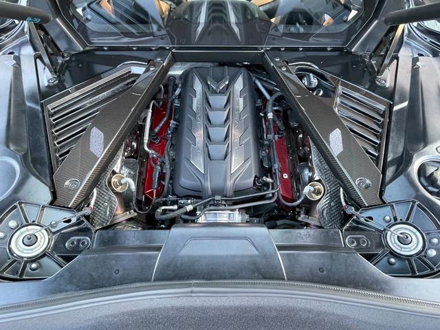 C8 2LT Z51パフォーマンスPKG フロントリフター 8速デュアルクラッチ 可変マフラー 左ハンドル Bremboアンチロックブレーキ デジタルインナーミラー ヘッドアップディスプレイ パドルシフター ソフトクローズリアハッチ ガラスエンジンフード(53枚目)
