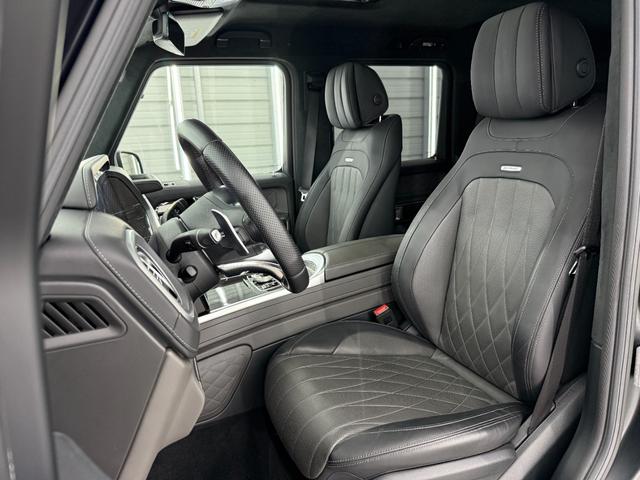 Ｇクラス Ｇ６３　ストロンガーザンタイムエディション　国内限定１００台　特別仕様車　ＡＭＧレザーエクスクルーシブ　ＡＭＧカーボンファイバーインテリアトリム　ＡＭＧ鍛造２２インチＡＷ　ドライビングダイナミックシート　サンルーフ　アップルカープレイ　３６０°カメラ（3枚目）