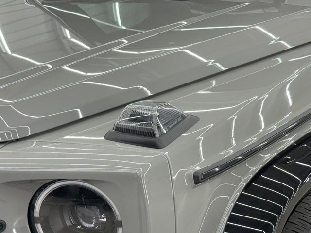 Ｇクラス Ｇ６３　左Ｈ　スペシャルオーダー　ＡＭＧナイト　特注仕様　マヌファクトゥーアプログラムプラス　ＡＭＧカーボンファイバーインテリア　フルレザー仕様　サンルーフ　アップルカープレイ　ブルメスターサウンド　サンルーフ　ソフトクローズドア　リラクゼーション機能（5枚目）