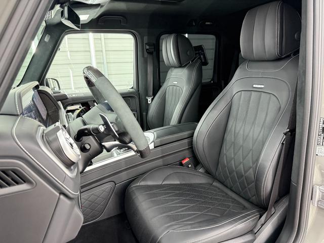 Ｇクラス Ｇ６３　左Ｈ　スペシャルオーダー　ＡＭＧナイト　特注仕様　マヌファクトゥーアプログラムプラス　ＡＭＧカーボンファイバーインテリア　フルレザー仕様　サンルーフ　アップルカープレイ　ブルメスターサウンド　サンルーフ　ソフトクローズドア　リラクゼーション機能（11枚目）