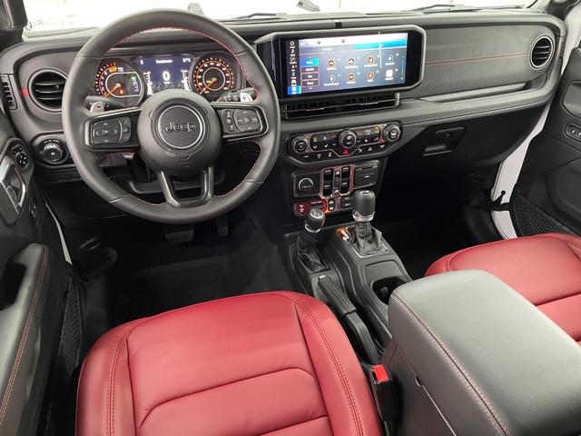 ジープ・ラングラーアンリミテッド ルビコン392 V8 生産終了 24yモデル限定レッドレザー スカイトップ 純正可変マフラー 12.3インチモニター フロント12wayパワーシート ワイヤレスアップルカープレイ ビルシュタインアルミダンパー アダプティブクルーズコントロールwithストップ(7枚目)