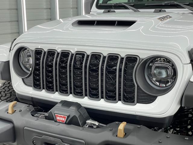 ジープ・ラングラーアンリミテッド ルビコン392 V8 生産終了 24yモデル限定レッドレザー スカイトップ 純正可変マフラー 12.3インチモニター フロント12wayパワーシート ワイヤレスアップルカープレイ ビルシュタインアルミダンパー アダプティブクルーズコントロールwithストップ(22枚目)