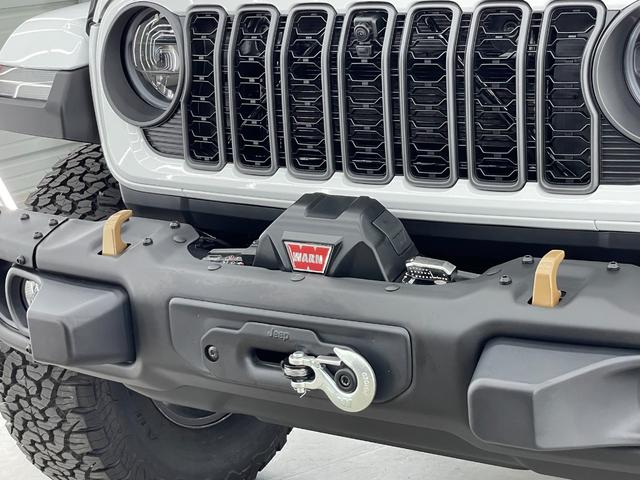 ジープ・ラングラーアンリミテッド ルビコン392 V8 生産終了 24yモデル限定レッドレザー スカイトップ 純正可変マフラー 12.3インチモニター フロント12wayパワーシート ワイヤレスアップルカープレイ ビルシュタインアルミダンパー アダプティブクルーズコントロールwithストップ(24枚目)