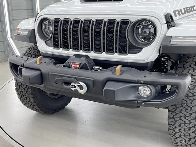 ジープ・ラングラーアンリミテッド ルビコン392 V8 生産終了 24yモデル限定レッドレザー スカイトップ 純正可変マフラー 12.3インチモニター フロント12wayパワーシート ワイヤレスアップルカープレイ ビルシュタインアルミダンパー アダプティブクルーズコントロールwithストップ(25枚目)