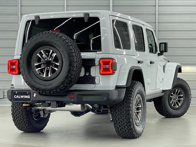 ジープ・ラングラーアンリミテッド ルビコン392 V8 生産終了 24yモデル限定レッドレザー スカイトップ 純正可変マフラー 12.3インチモニター フロント12wayパワーシート ワイヤレスアップルカープレイ ビルシュタインアルミダンパー アダプティブクルーズコントロールwithストップ(28枚目)