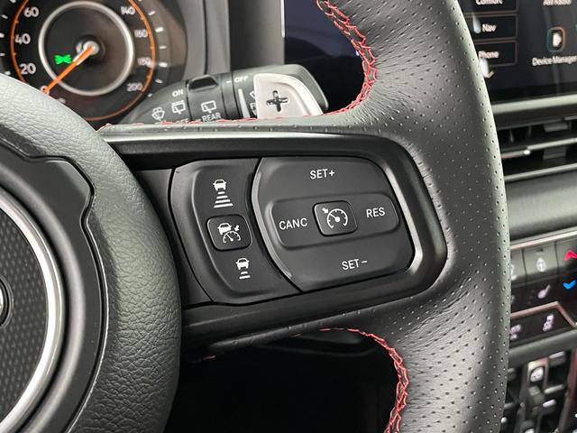 ジープ・ラングラーアンリミテッド ルビコン392 V8 生産終了 24yモデル限定レッドレザー スカイトップ 純正可変マフラー 12.3インチモニター フロント12wayパワーシート ワイヤレスアップルカープレイ ビルシュタインアルミダンパー アダプティブクルーズコントロールwithストップ(37枚目)