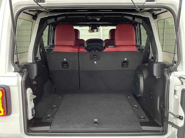 ジープ・ラングラーアンリミテッド ルビコン392 V8 生産終了 24yモデル限定レッドレザー スカイトップ 純正可変マフラー 12.3インチモニター フロント12wayパワーシート ワイヤレスアップルカープレイ ビルシュタインアルミダンパー アダプティブクルーズコントロールwithストップ(49枚目)