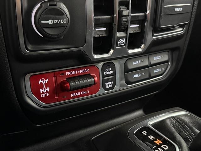 ジープ・ラングラーアンリミテッド ルビコンＸ　３．６Ｌエンジン　日本未発売グレード　エクストリームリーコン３５タイヤＰＫＧ　フロント１２ｗａｙパワーシート　３５インチタイヤ　ブラックナッパレザーシート　１２．３インチモニター　ワイヤレスアップルカープレイ　　シートヒーター（27枚目）