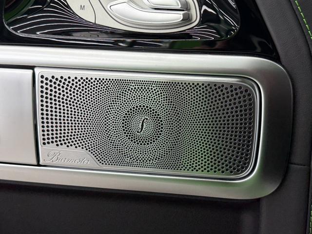 サウンドはもちろんメルセデス御用達のブルメスターサラウンドサウンドが標準装備です。音質は素晴らしいの一言です。