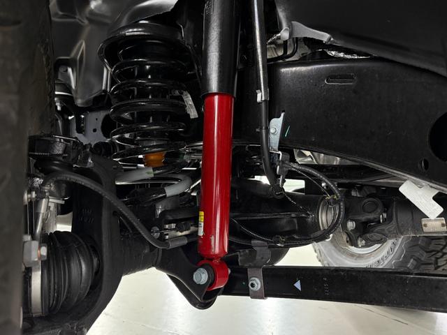 ジープ・ラングラーアンリミテッド ルビコンＸ　３．６Ｌ　新色４１　日本未発売グレード　スカイトップ　エクストリームリーコン３５タイヤＰＫＧ　フロント１２ｗａｙパワーシート　３５インチタイヤ　ブラックナッパレザーシート　１２．３インチモニター　ワイヤレスアップルカープレイ　シートヒーター（11枚目）