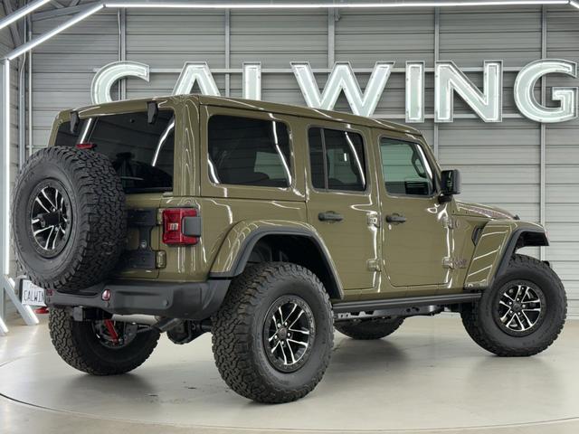 ジープ・ラングラーアンリミテッド ルビコンＸ　３．６Ｌ　新色４１　日本未発売グレード　スカイトップ　エクストリームリーコン３５タイヤＰＫＧ　フロント１２ｗａｙパワーシート　３５インチタイヤ　ブラックナッパレザーシート　１２．３インチモニター　ワイヤレスアップルカープレイ　シートヒーター（14枚目）