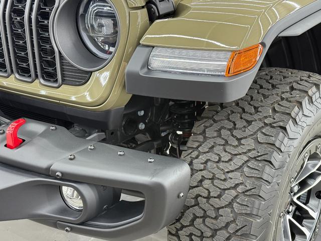 ジープ・ラングラーアンリミテッド ルビコンＸ　３．６Ｌ　新色４１　日本未発売グレード　スカイトップ　エクストリームリーコン３５タイヤＰＫＧ　フロント１２ｗａｙパワーシート　３５インチタイヤ　ブラックナッパレザーシート　１２．３インチモニター　ワイヤレスアップルカープレイ　シートヒーター（20枚目）