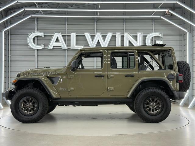 リアクォーターパネルを外すとスカイワンタッチパワートップと合わせてこの解放感！！普通の車では味わえないオープンエアを味わうことが出来ます！