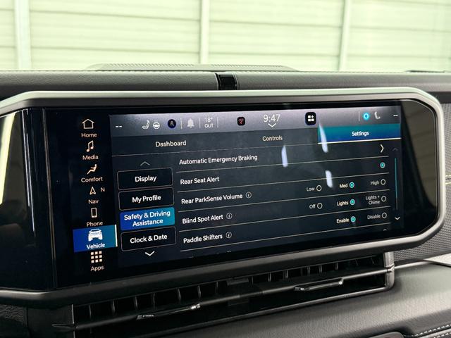 今や無くてはならない緊急ブレーキなども付いていますので安心感も高いです。