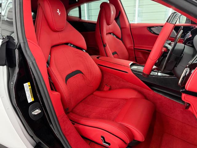 プロサングエ 右Ｈ　外装＆内装特別仕様カラー　カーボンＬＥＤステアリング　内外装カーボン　調光式パノラマルーフ　２３インチ鍛造ダイヤモンドＡＷ　フロントリフター　ブルメスターハイエンドオーディオ　ＲＯＳＳＯ　ＦＥＲＲＡＲＩ　ＢＩＡＮＣＯ　ＣＥＲＶＩＮＯ（7枚目）