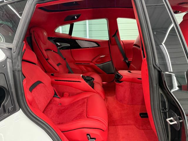 プロサングエ 右Ｈ　外装＆内装特別仕様カラー　カーボンＬＥＤステアリング　内外装カーボン　調光式パノラマルーフ　２３インチ鍛造ダイヤモンドＡＷ　フロントリフター　ブルメスターハイエンドオーディオ　ＲＯＳＳＯ　ＦＥＲＲＡＲＩ　ＢＩＡＮＣＯ　ＣＥＲＶＩＮＯ（15枚目）