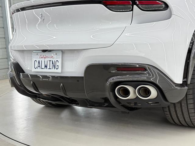 プロサングエ 右Ｈ　外装＆内装特別仕様カラー　カーボンＬＥＤステアリング　内外装カーボン　調光式パノラマルーフ　２３インチ鍛造ダイヤモンドＡＷ　フロントリフター　ブルメスターハイエンドオーディオ　ＲＯＳＳＯ　ＦＥＲＲＡＲＩ　ＢＩＡＮＣＯ　ＣＥＲＶＩＮＯ（31枚目）