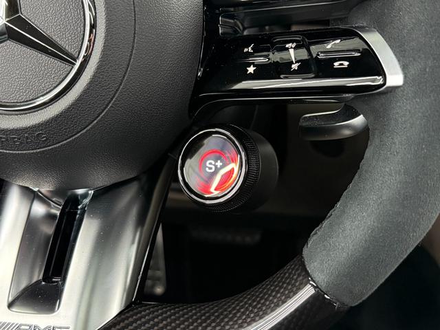 �h���C�u���[�h���X�e�A�����O�E���̃_�C�����ŃZ���N�g�o����`�l�f�_�C�i�~�b�N�Z���N�g�R���g���[���[�B