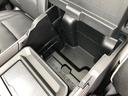 センターコンソール収納も充実しておりますので収納に関しても困る事は御座いません。