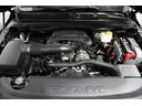 ラムのパワーユニットは標準エンジンがV6 3.6Lエンジンですが、オプションのV8 5.7L HEMIを搭載しています。