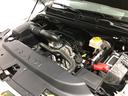 ラムのパワーユニットは標準エンジンがV6 3.6Lエンジンですが、オプションのV8 5.7L HEMIを搭載しています。