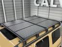 限定車のみ使用されているプロフェッショナルルーフラック。非常に大きなルーフラックですが、サンルーフの開け閉めももちろん可能です。