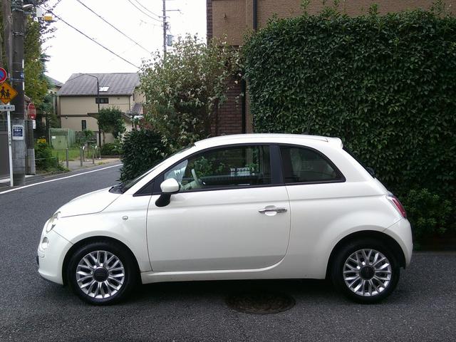 ５００ ペッレ　マイチェンモデル禁煙・１００台限定車ポルトローナフラウ社製レッドフル本革デザインレザーシート・白本革巻ステア＆スイッチ・Ｔベルト交換不要・ＴＶナビＥＴＣ・純正ＣＤオーディオ・デザイン専用アルミ取説記録（6枚目）