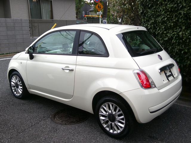 ５００ ペッレ　マイチェンモデル禁煙・１００台限定車ポルトローナフラウ社製レッドフル本革デザインレザーシート・白本革巻ステア＆スイッチ・Ｔベルト交換不要・ＴＶナビＥＴＣ・純正ＣＤオーディオ・デザイン専用アルミ取説記録（7枚目）