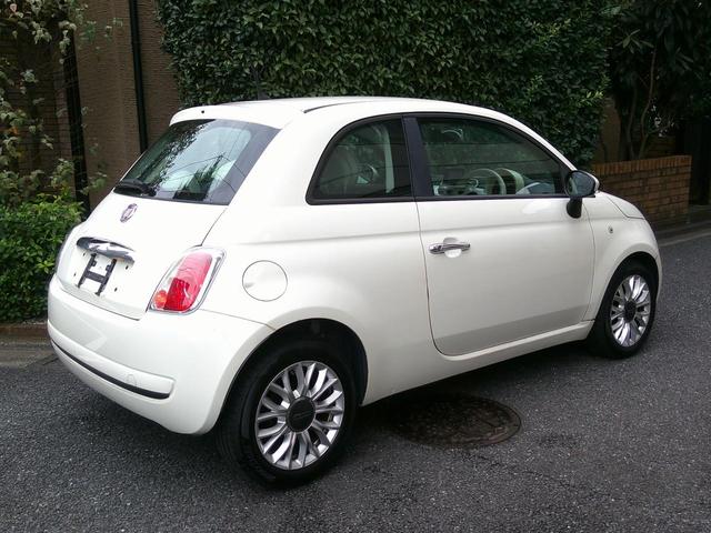 ５００ ペッレ　マイチェンモデル禁煙・１００台限定車ポルトローナフラウ社製レッドフル本革デザインレザーシート・白本革巻ステア＆スイッチ・Ｔベルト交換不要・ＴＶナビＥＴＣ・純正ＣＤオーディオ・デザイン専用アルミ取説記録（10枚目）