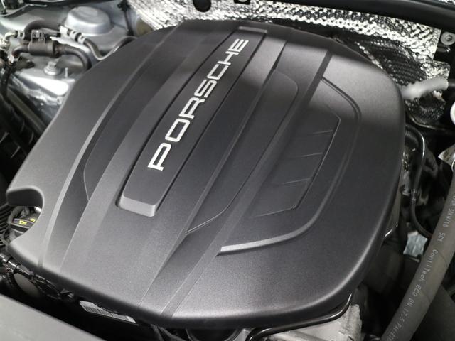 ファースト エディション (レザーパッケージ装着車) PDK ファーストエディション/レザーパッケージ エクステリアパッケージ ブラッシュアルミインテリアパッケージ シートヒーター スポーツクロノパッケージ ポルシェアクティブサスペンションマネジメントPASM(17枚目)