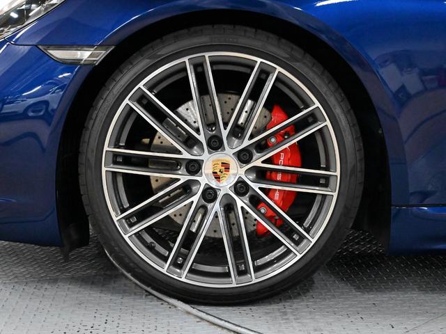 ７１８ボクスターＧＴＳ　４．０　６ＭＴ　ＬＥＤヘッドライトＰＤＬＳ　２０インチ９１１ターボホイール　シートヒーター　ＧＴスポーツステアリングホイール　２ゾーンオートクライメートコントロール　社内監視アラームシステム(42枚目)