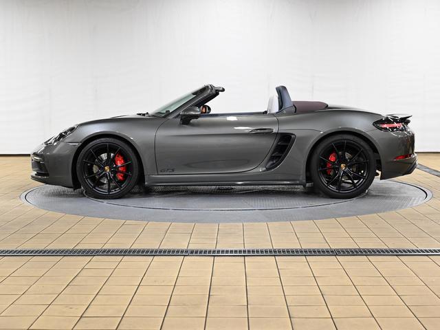 ７１８ボクスター ７１８ボクスターＧＴＳ　シートヒーター　バイキセノンヘッドライトティンテッドＰＤＬＳ　シートヒーター　オートエアコン　マルチファンクションステアリングホイールヒーター付　ＧＴスポーツステアリングレザー仕上げ（8枚目）