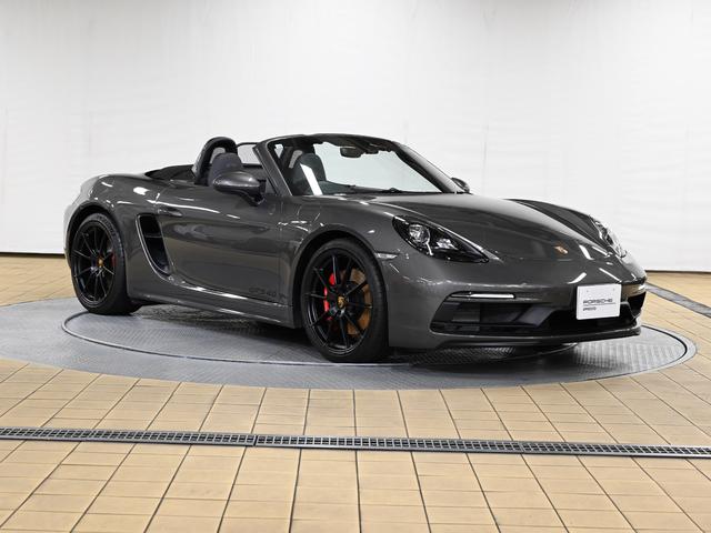 ７１８ボクスター ７１８ボクスターＧＴＳ　４．０　６ＭＴ　ＰＡＳＭ　ライドハイト－１０ｍｍ　シートヒーター　パークアシスト　リバーシングカメラ　ポルシェエントリー＆ドライブシステム　オートエアコン　電動可倒式ドアミラー　スモーカーパッケージ（3枚目）