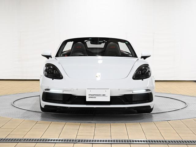 ７１８ボクスター ７１８ボクスターＧＴＳ　４．０　６ＭＴ　スポーツデザインパッケージ　ＰＡＳＭ－１０ｍｍ低設定　バイキセノンヘッドライトティンテッドＰＤＬＳ　ＧＴＳインテリアパッケージ　シートヒーター　ポルシェエントリー＆ドライブシステム（2枚目）