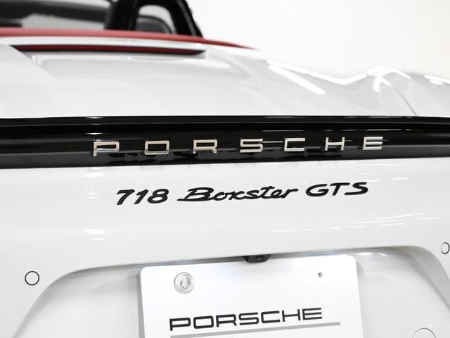 ７１８ボクスターＧＴＳ　４．０　６ＭＴ　スポーツデザインパッケージ　ＰＡＳＭ－１０ｍｍ低設定　バイキセノンヘッドライトティンテッドＰＤＬＳ　ＧＴＳインテリアパッケージ　シートヒーター　ポルシェエントリー＆ドライブシステム(41枚目)