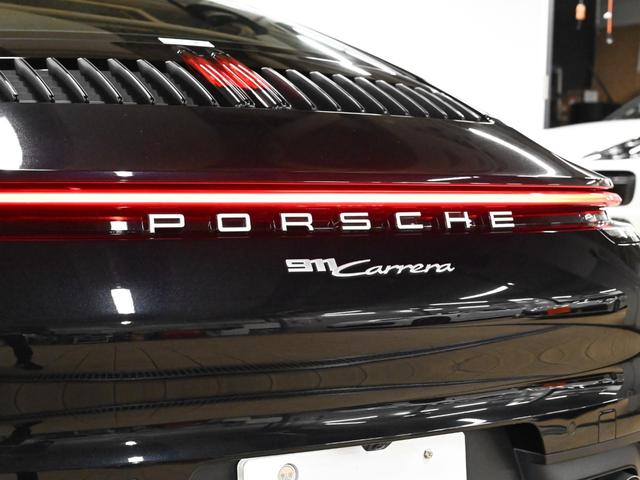 ９１１ ９１１カレラ　スポーツクロノパッケージ　スポーツテールパイプ　レザーパッケージ９３０　インテリアパッケージ　ディアマールライトシルバー　シートベンチレーション　２０／２１インチカレラエクスクルーシブデザインホイール（37枚目）