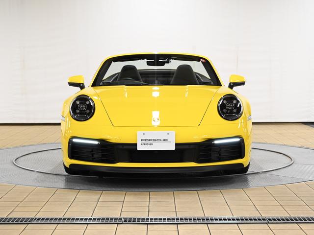 ９１１ 　スポーツクロノパッケージ　スポーツエグゾーストシステム　シルバーカラーテールパイプ　ＬＥＤヘッドライトＰＤＬＳ＋　２０／２１インチカレラクラシックホイール　ＰＡＳＭ付スポーツサスペンション（2枚目）