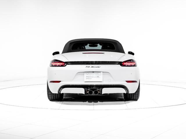 ７１８ボクスター ７１８ボクスター　スポーツクロノパッケージ　パワーステアリング　プラス　ポルシェアクティブサスペンションマネジメント　レーン　チェンジ　アシスト　パワーステアリングプラス　ペダル　フットレストアルミニウム（6枚目）