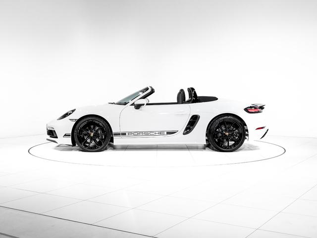 ７１８ボクスター ７１８ボクスター　スポーツクロノパッケージ　パワーステアリング　プラス　ポルシェアクティブサスペンションマネジメント　レーン　チェンジ　アシスト　パワーステアリングプラス　ペダル　フットレストアルミニウム（8枚目）